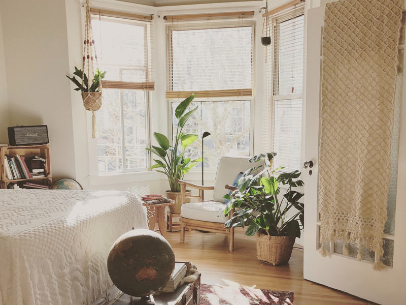 Modern curtain pelmet to glam up your windows - Beautiful Homes